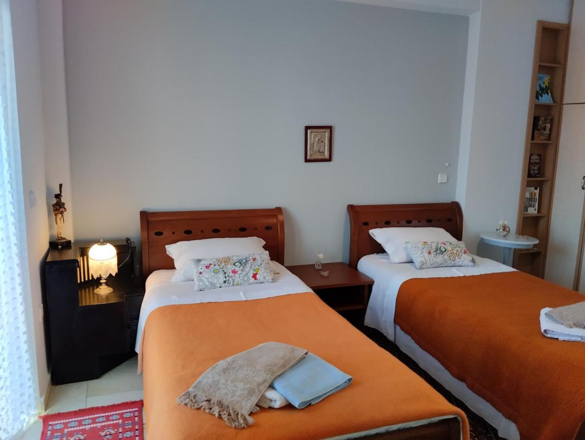 Πέτρινο Στη Θάλασσα Lägenhet Nafpaktos Exteriör bild